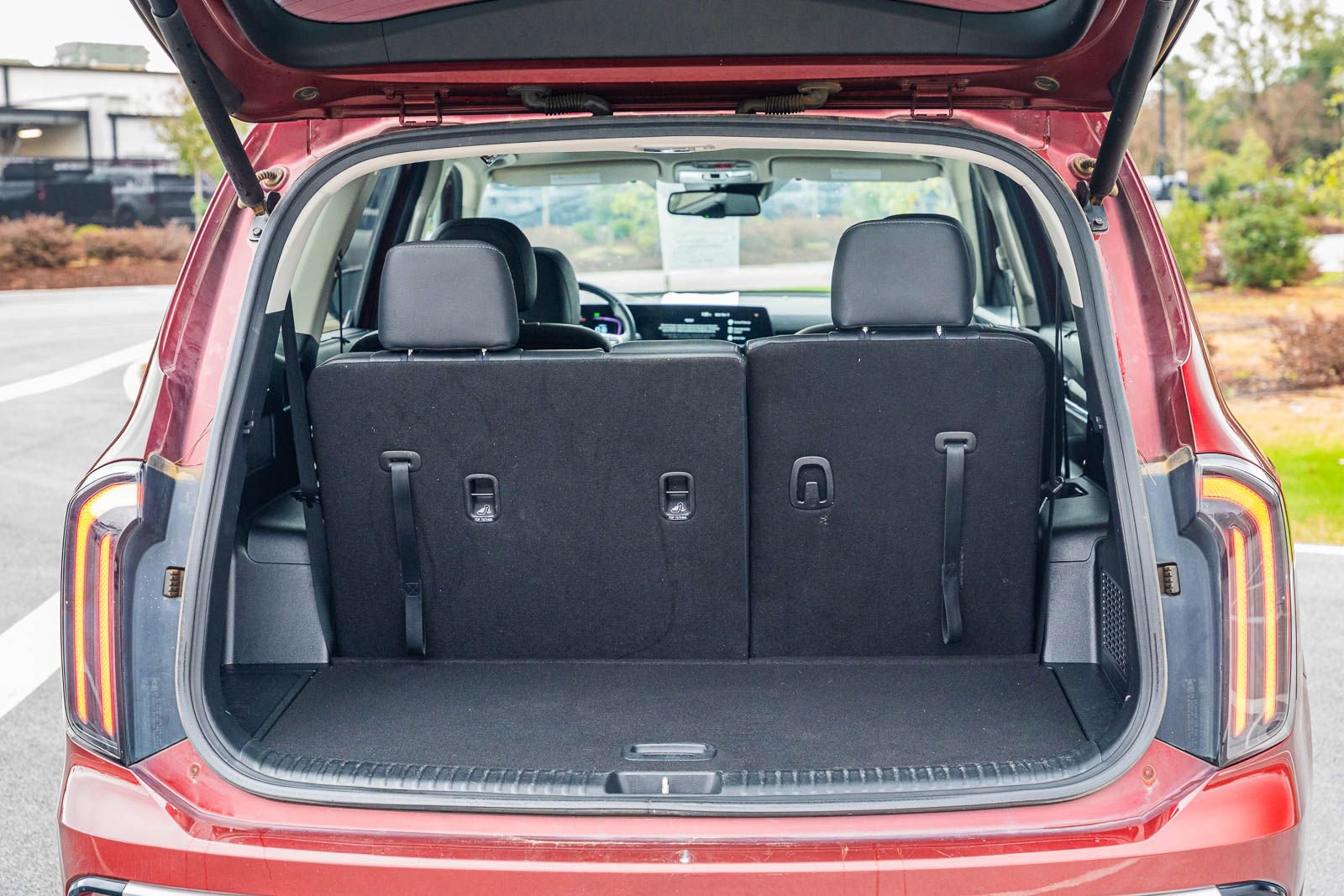 Used 2023 Kia Telluride EX w/ EX Captain's Chair Package image 17