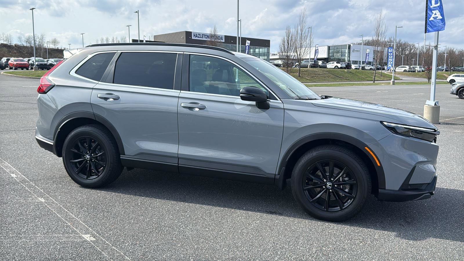 Used 2025 Honda CR-V Sport-L image 3