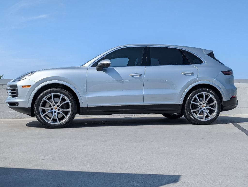 Certified 2023 Porsche Cayenne AWD/4WD image 2