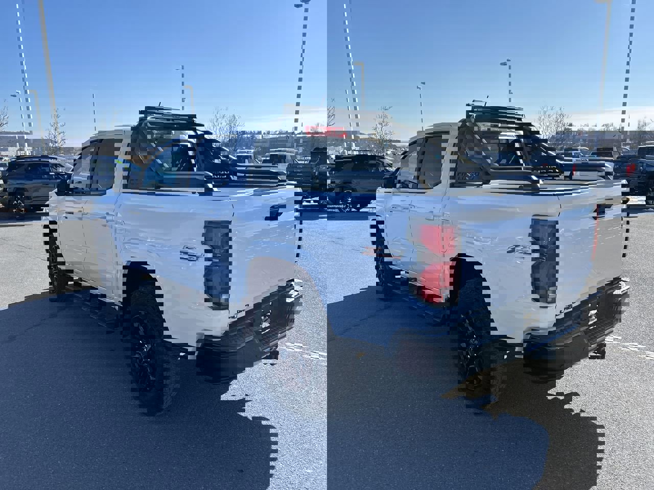 New 2025 Chevrolet Colorado Z71 w/ Midnight Edition image 5