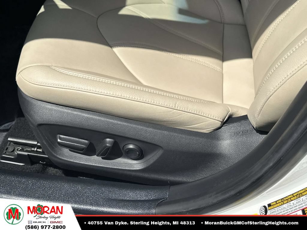 Used 2021 Toyota Avalon XLE FWD image 20