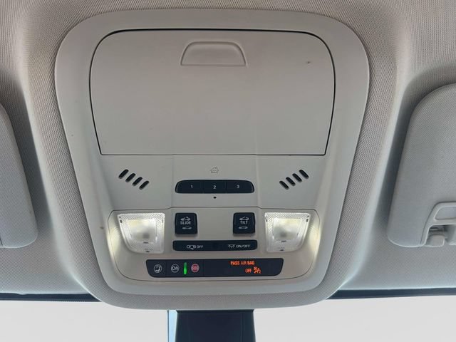 Used 2022 GMC Acadia Denali w/ Denali Technology Package AWD/4WD image 36