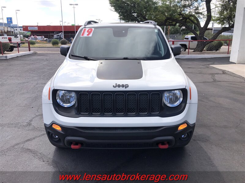 Used 2019 Jeep Renegade Trailhawk AWD/4WD image 3