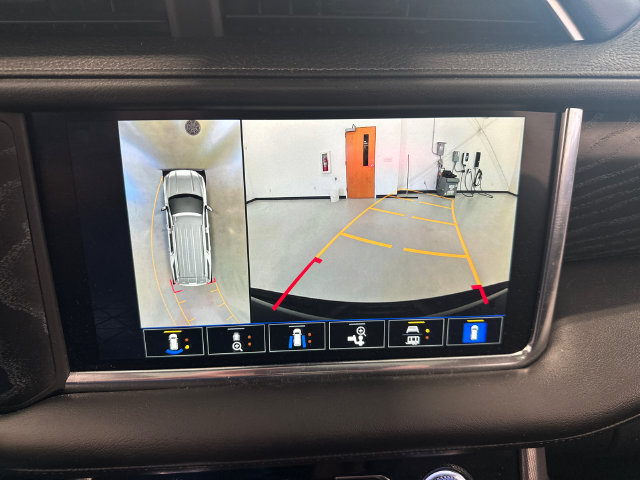 Certified 2022 GMC Yukon Denali w/ Max Trailering Package AWD/4WD image 18