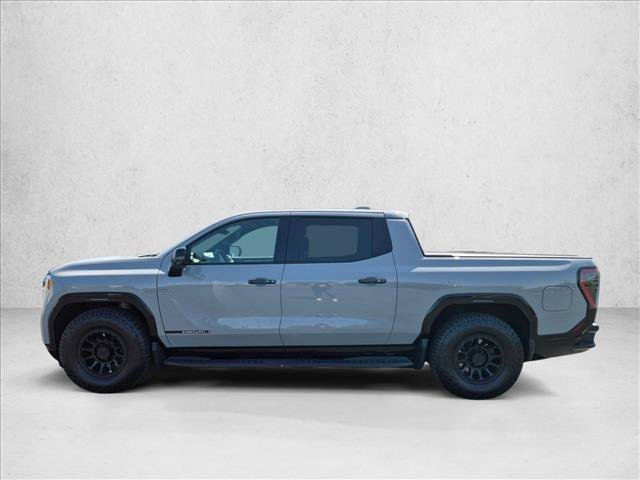 Used 2024 GMC Sierra EV Denali AWD/4WD image 9