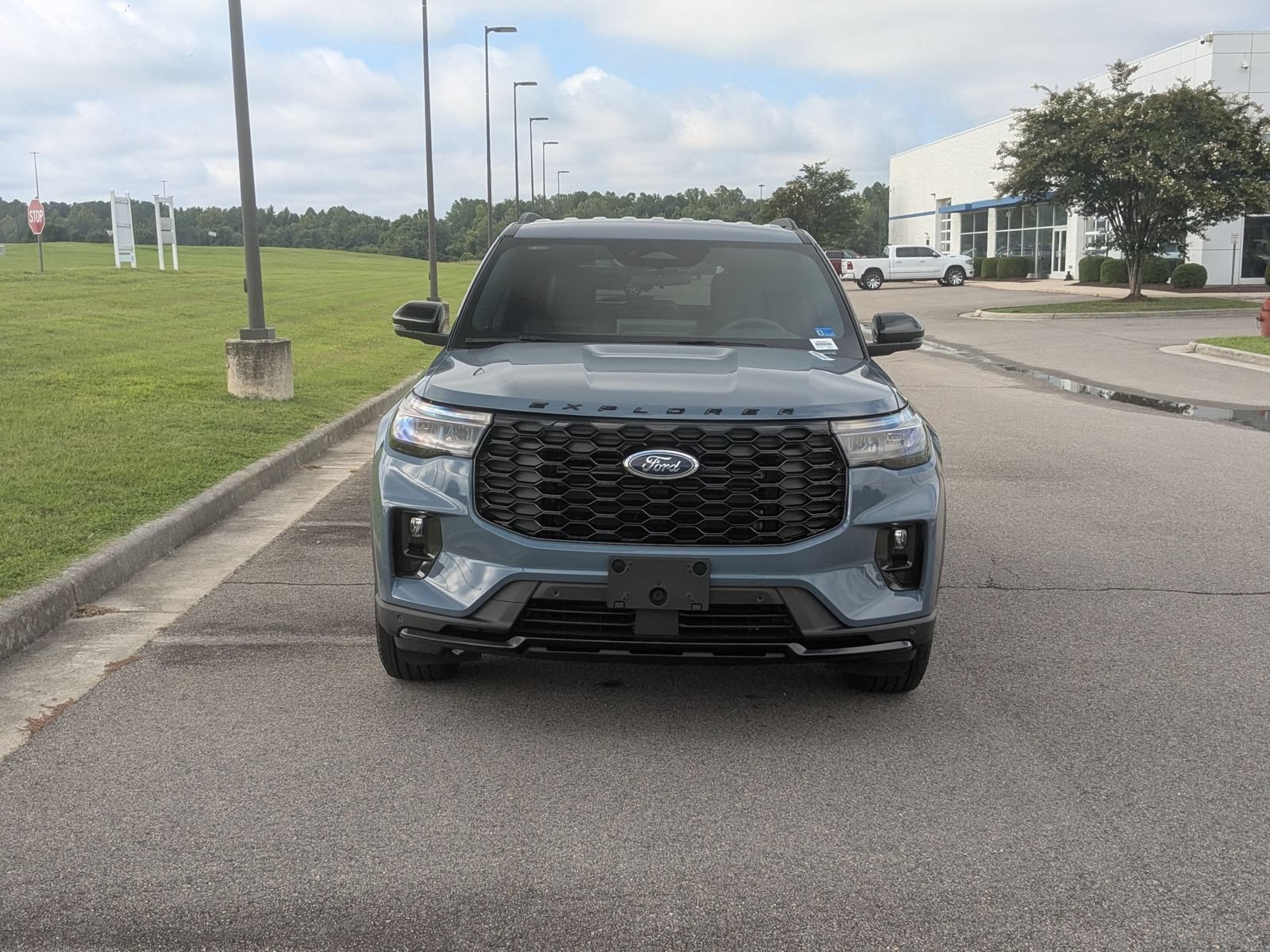 New 2026 Ford Explorer ST-Line AWD/4WD image 8