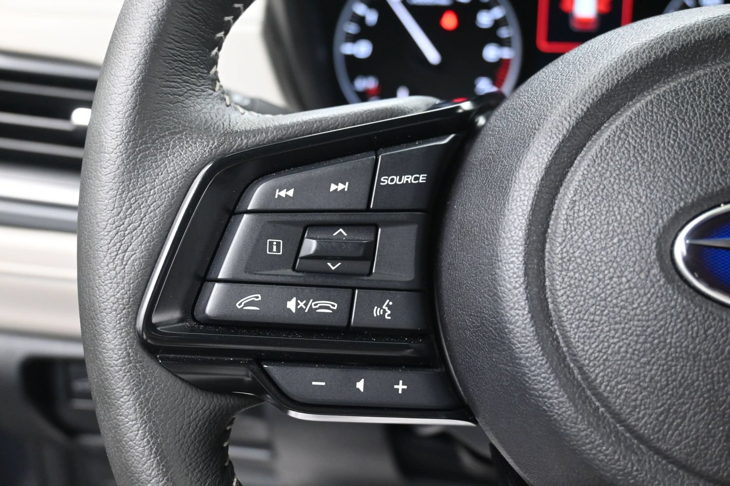 Certified 2025 Subaru Forester Premium AWD/4WD image 20