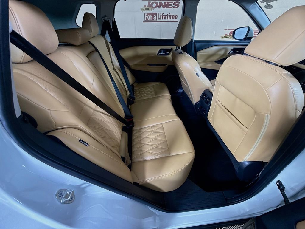 Certified 2021 Nissan Rogue Platinum AWD/4WD image 31