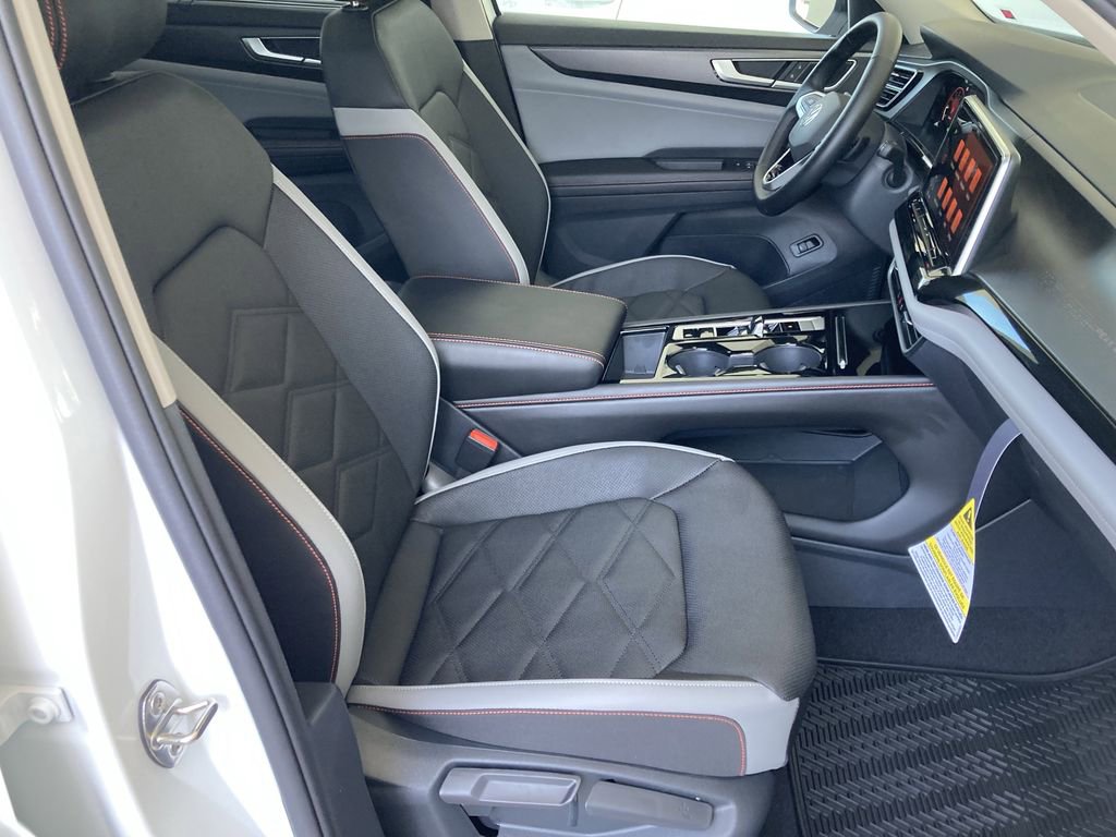 New 2026 Volkswagen Atlas Peak Edition image 42