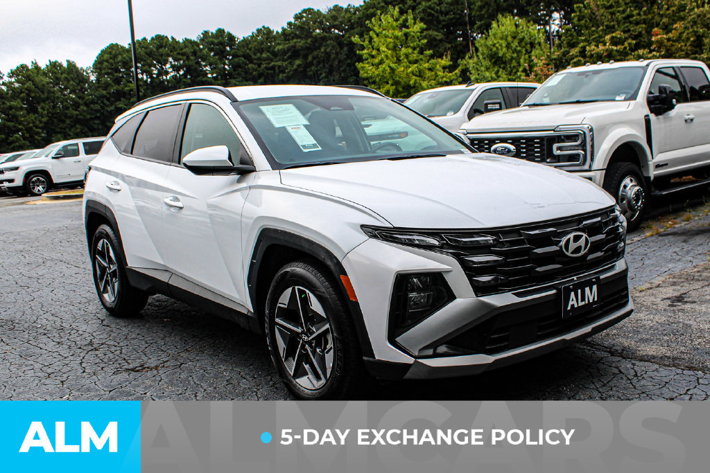 Used 2025 Hyundai Tucson SEL FWD image 3