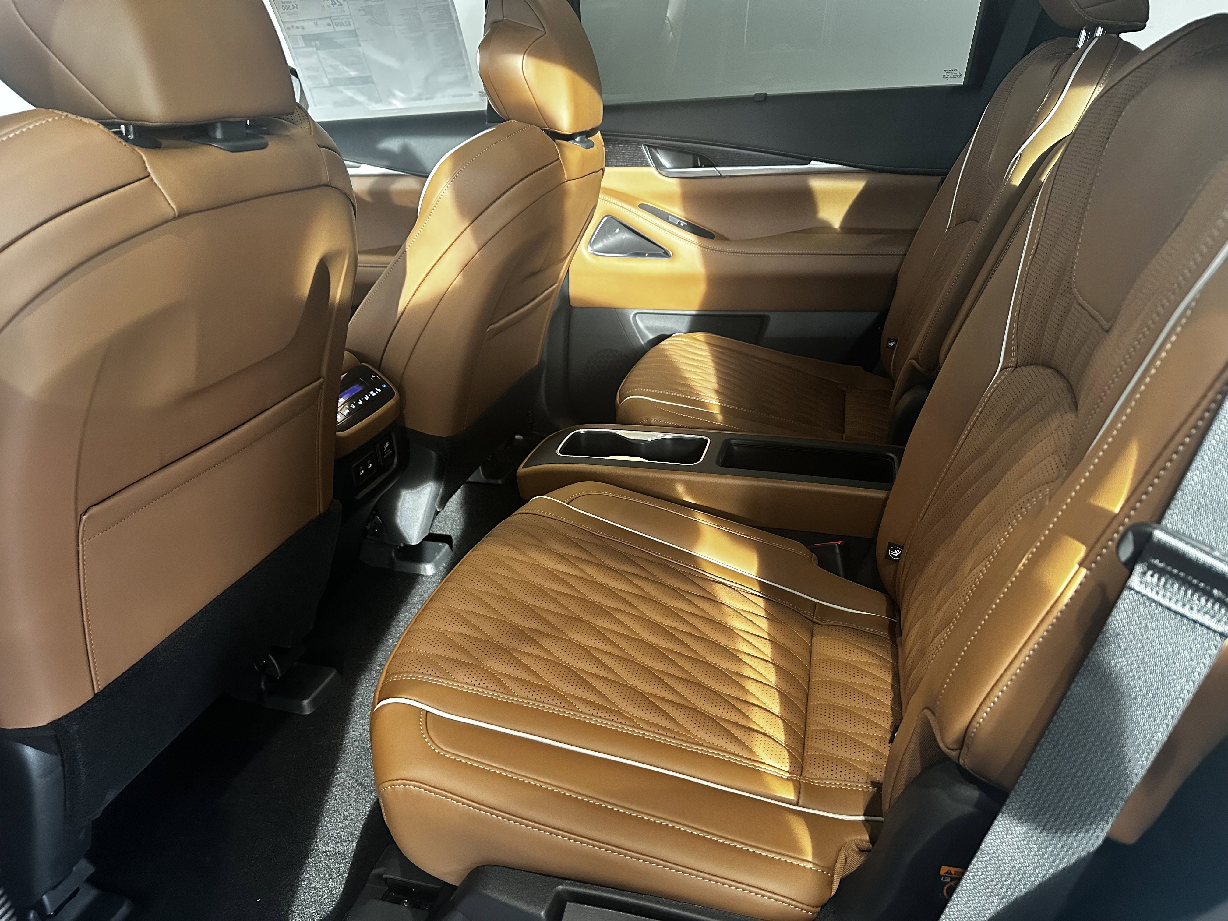 New 2026 INFINITI QX60 Autograph w/ Dark Cargo Package image 7