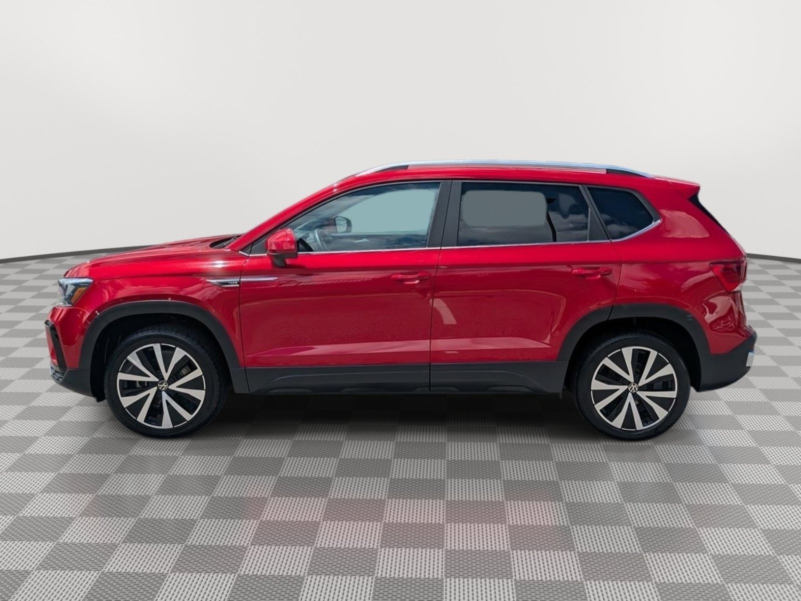 Used 2022 Volkswagen Taos SE FWD image 2