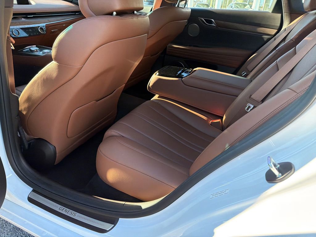 Used 2024 Genesis G80 2.5T w/ Advanced Package image 21