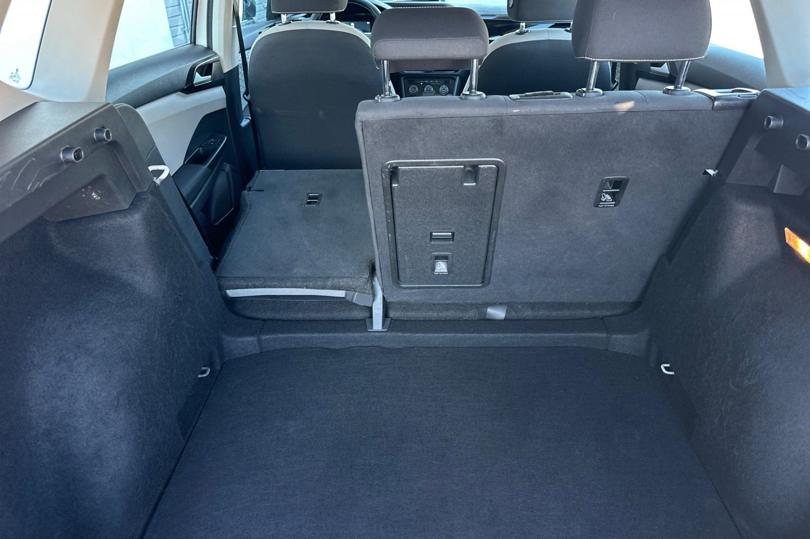 Used 2022 Volkswagen Taos S w/ IQ Drive S Package image 15