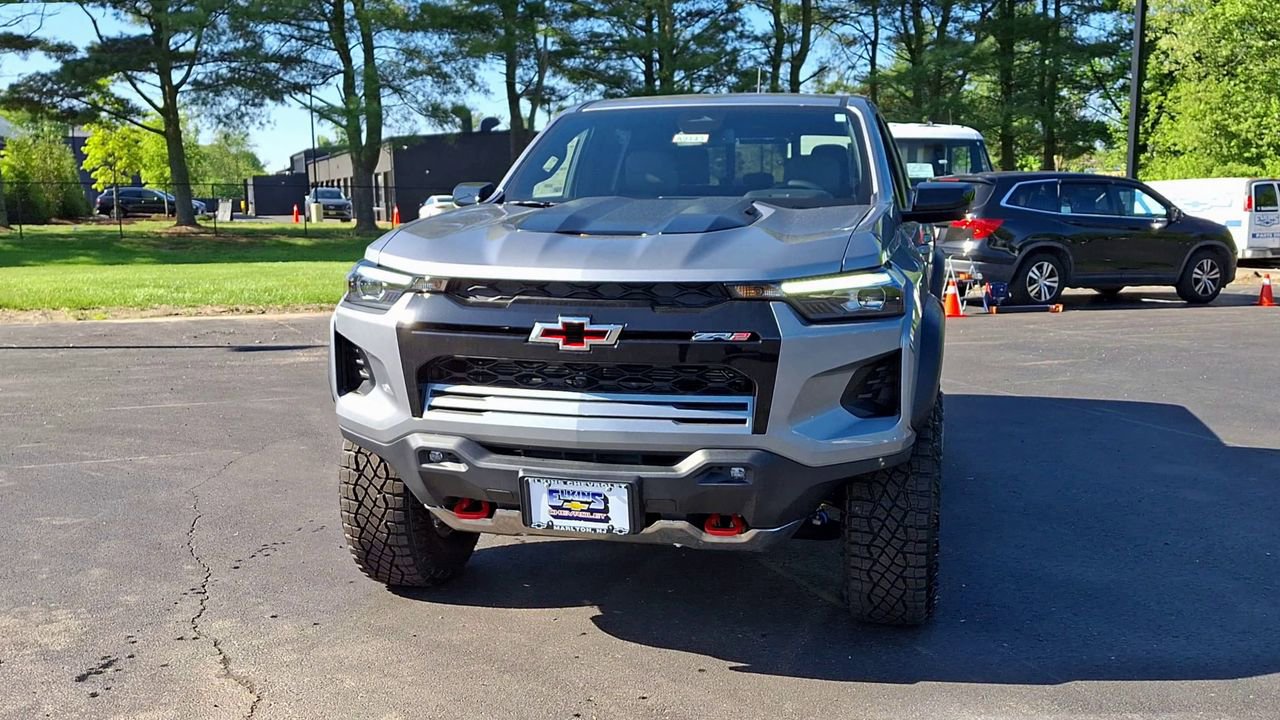 New 2026 Chevrolet Colorado ZR2 w/ Technology Package AWD/4WD image 6