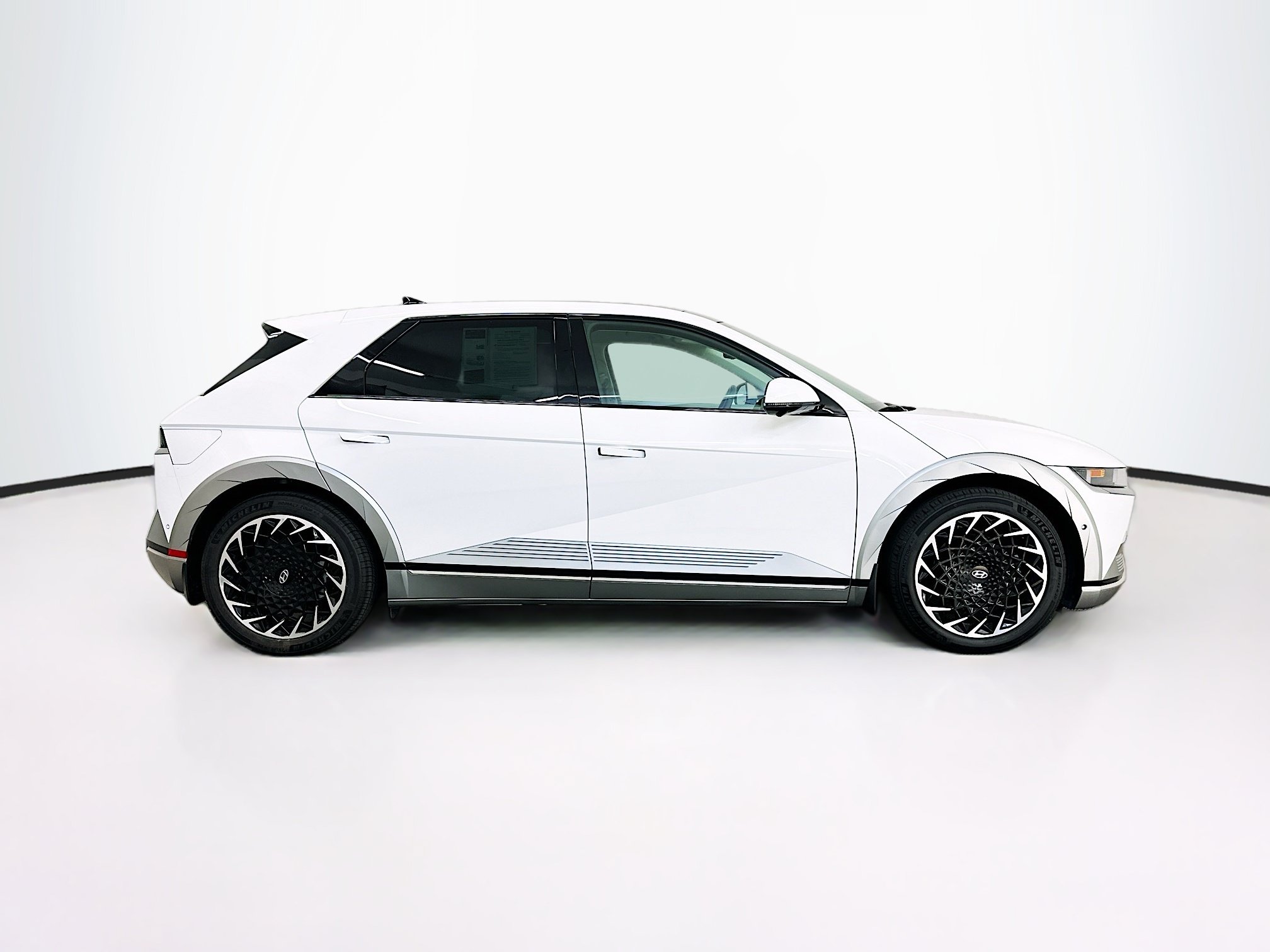 Used 2024 Hyundai Ioniq 5 Limited AWD/4WD image 10