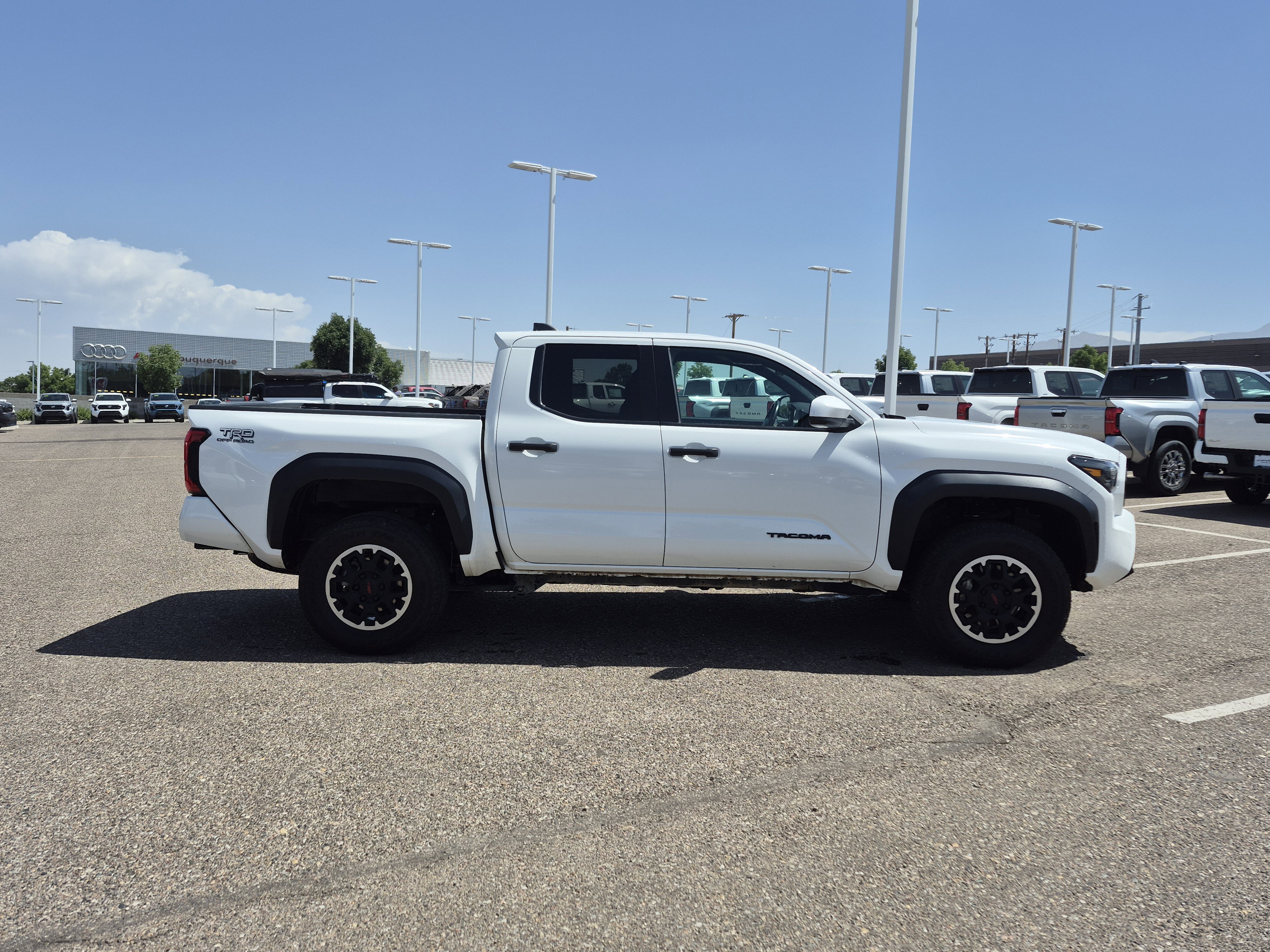 Used 2024 Toyota Tacoma TRD Off-Road AWD/4WD image 9