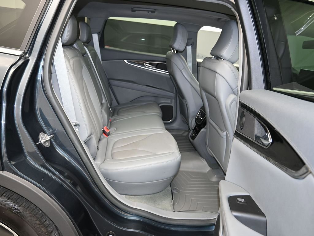 Used 2021 Lincoln Nautilus Reserve image 28