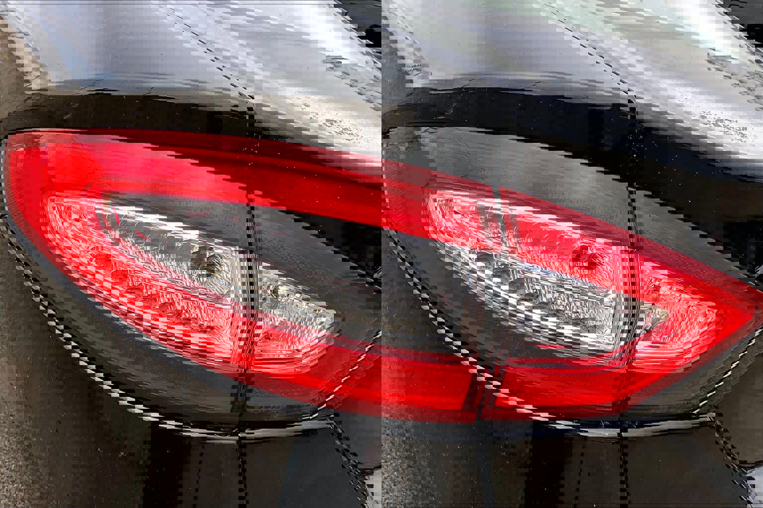 Used 2014 Ford Fusion SE w/ Equipment Group 202A image 27