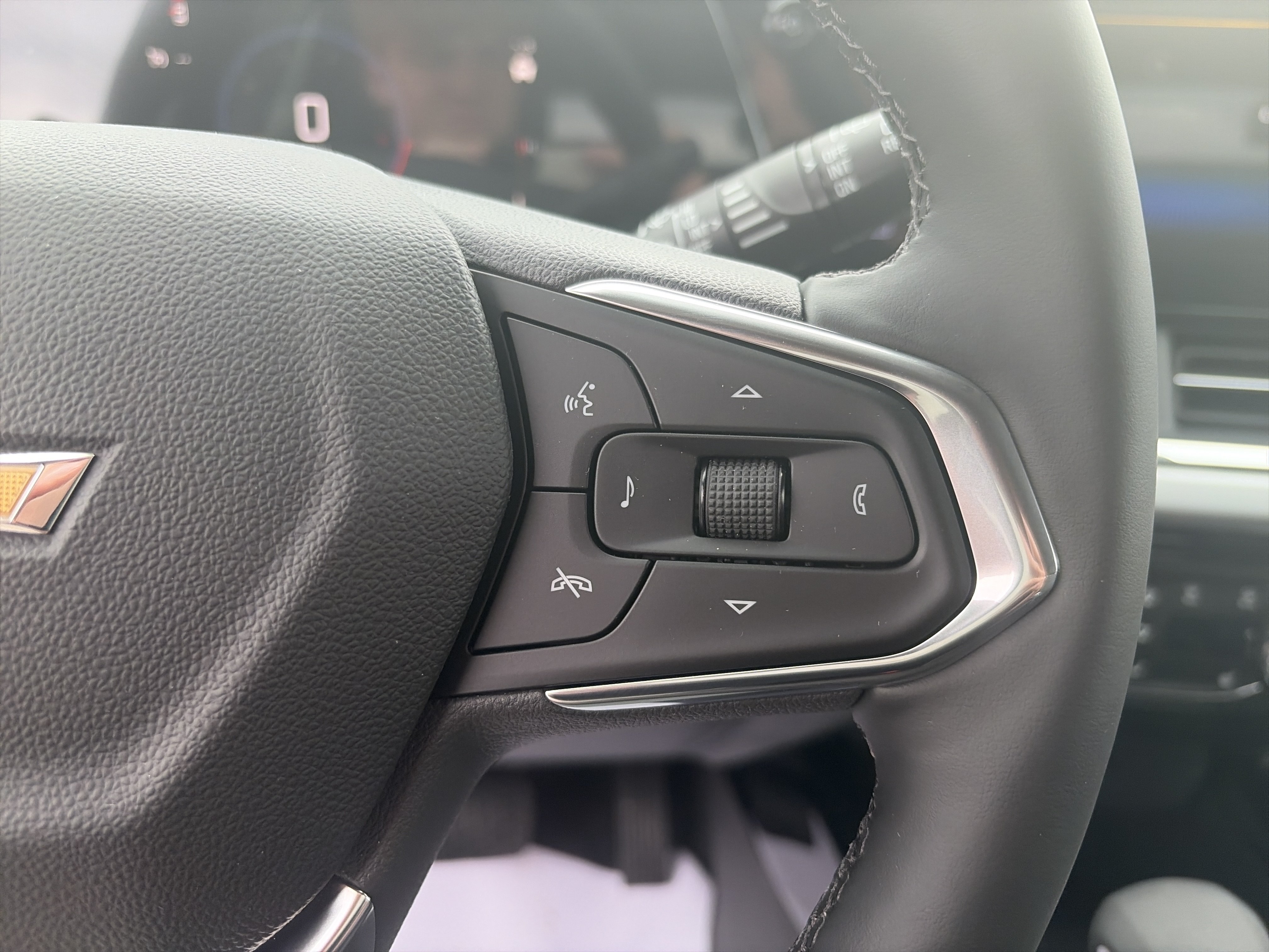New 2026 Chevrolet Trax LT w/ LT Convenience Package FWD image 22