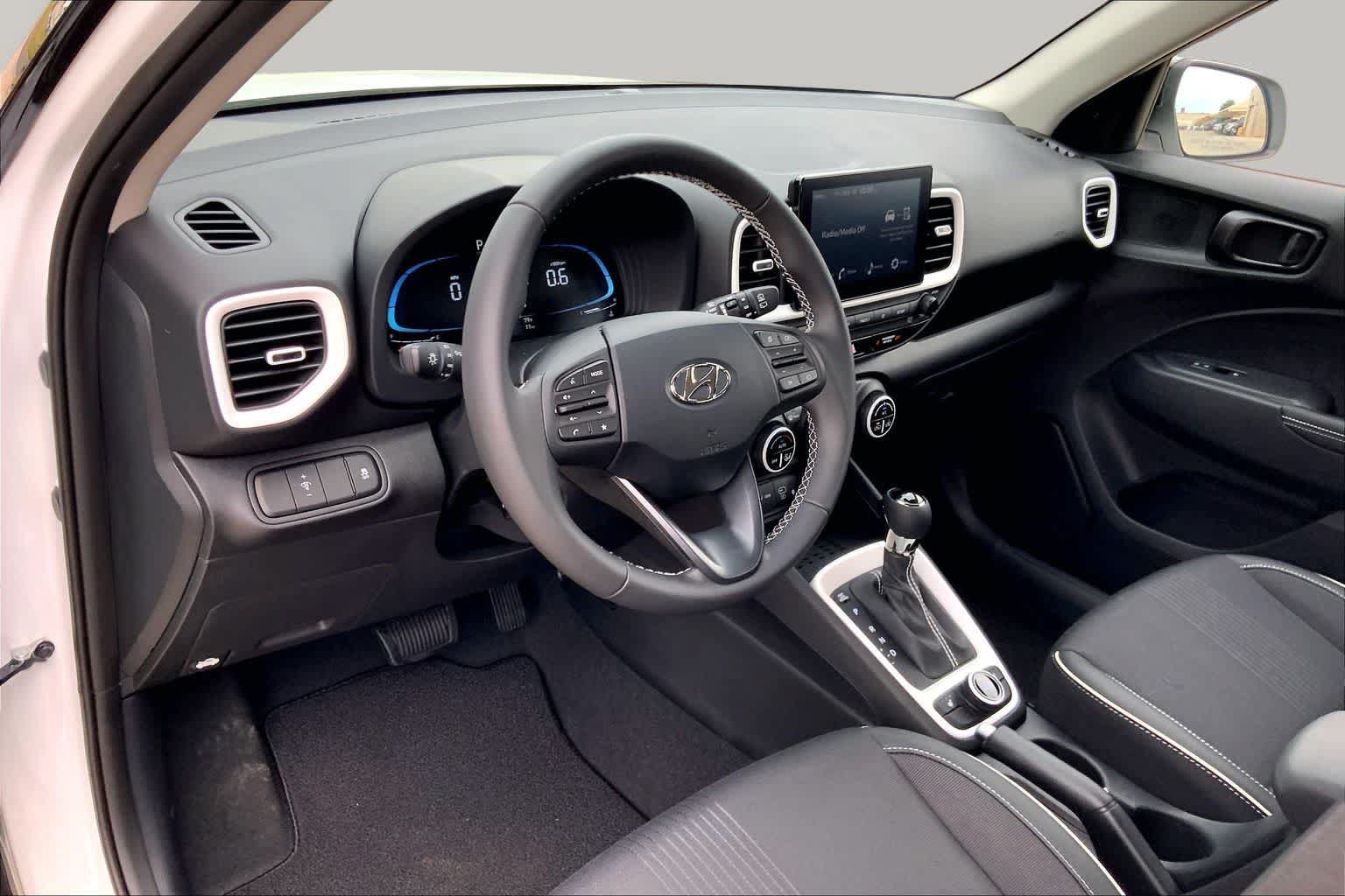 New 2026 Hyundai Venue SEL FWD image 9