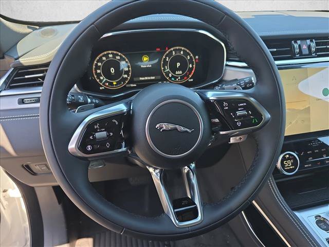 Used 2026 Jaguar F-PACE R-Dynamic S AWD/4WD image 15