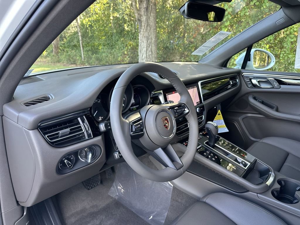 New 2026 Porsche Macan image 12