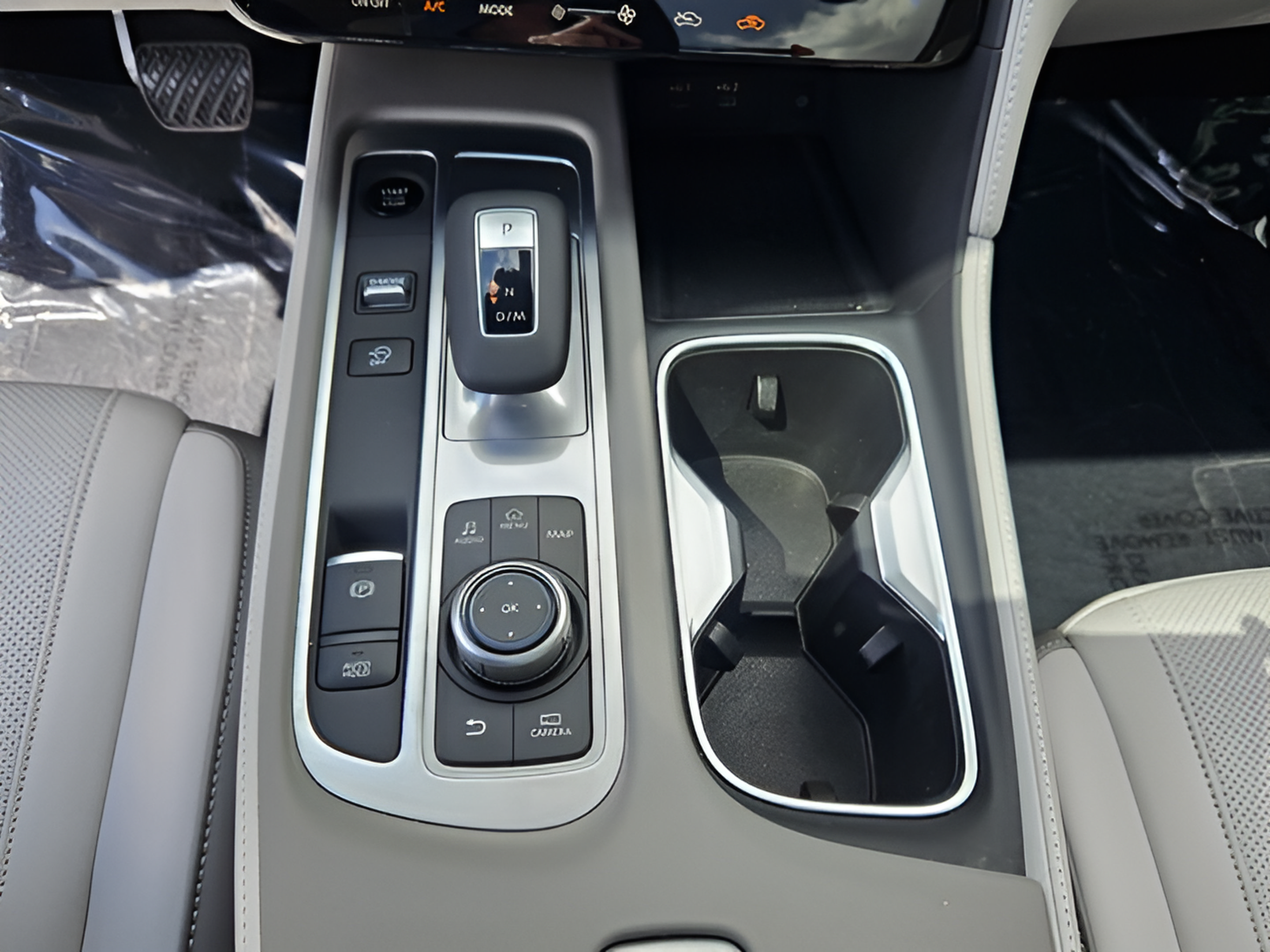 Used 2026 INFINITI QX60 Luxe w/ Cargo Package FWD image 17