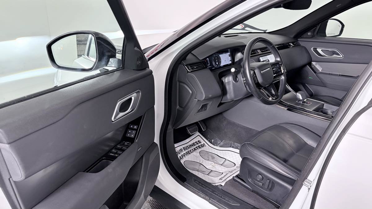 Used 2025 Land Rover Range Rover Velar Dynamic SE AWD/4WD image 12