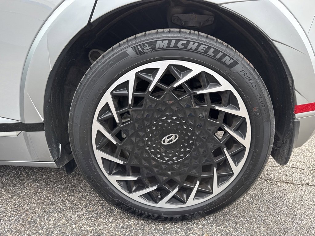 Used 2023 Hyundai Ioniq 5 Limited image 25