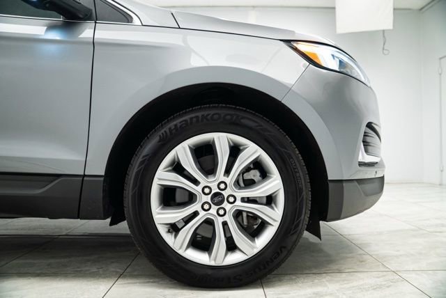 Used 2024 Ford Edge Titanium image 32