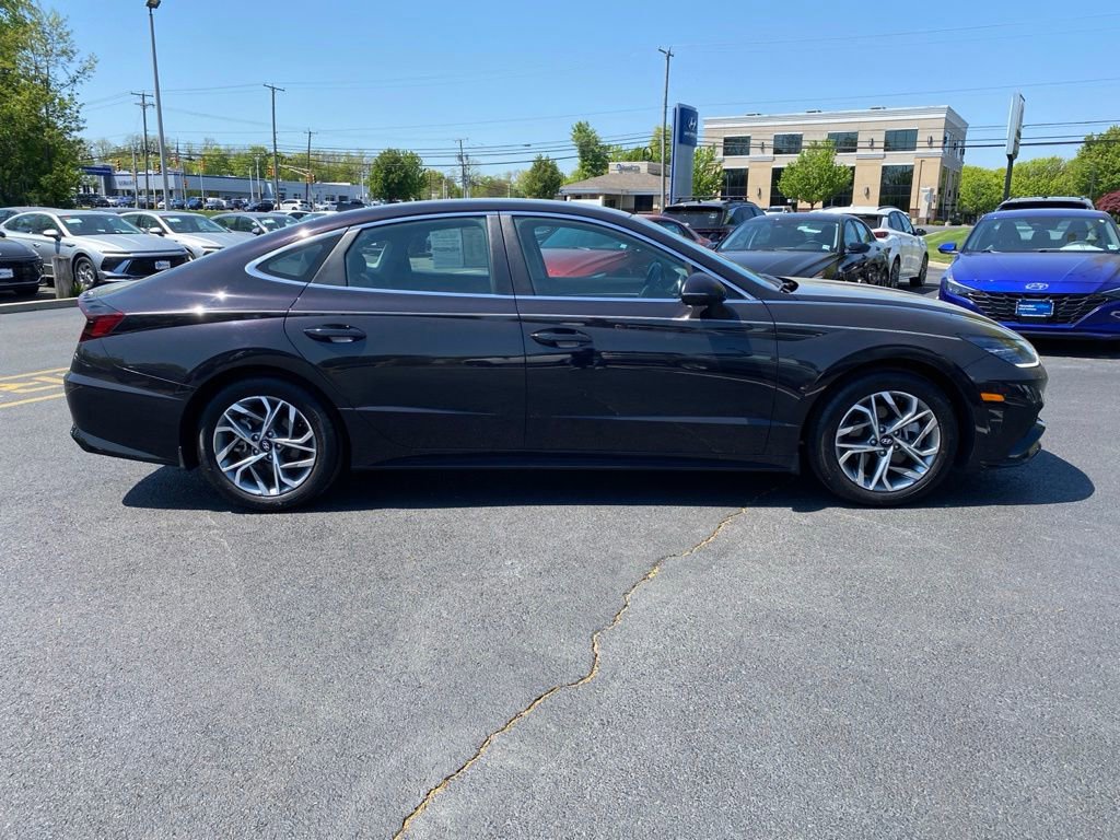 Certified 2023 Hyundai Sonata SEL FWD image 2