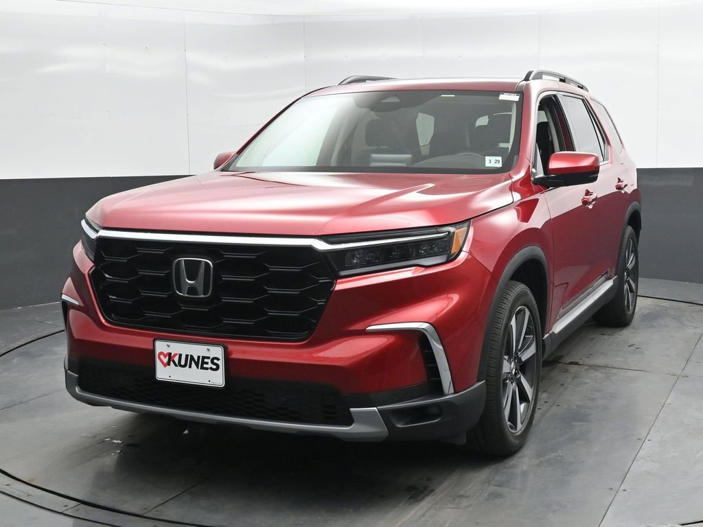 Used 2024 Honda Pilot Touring image 5