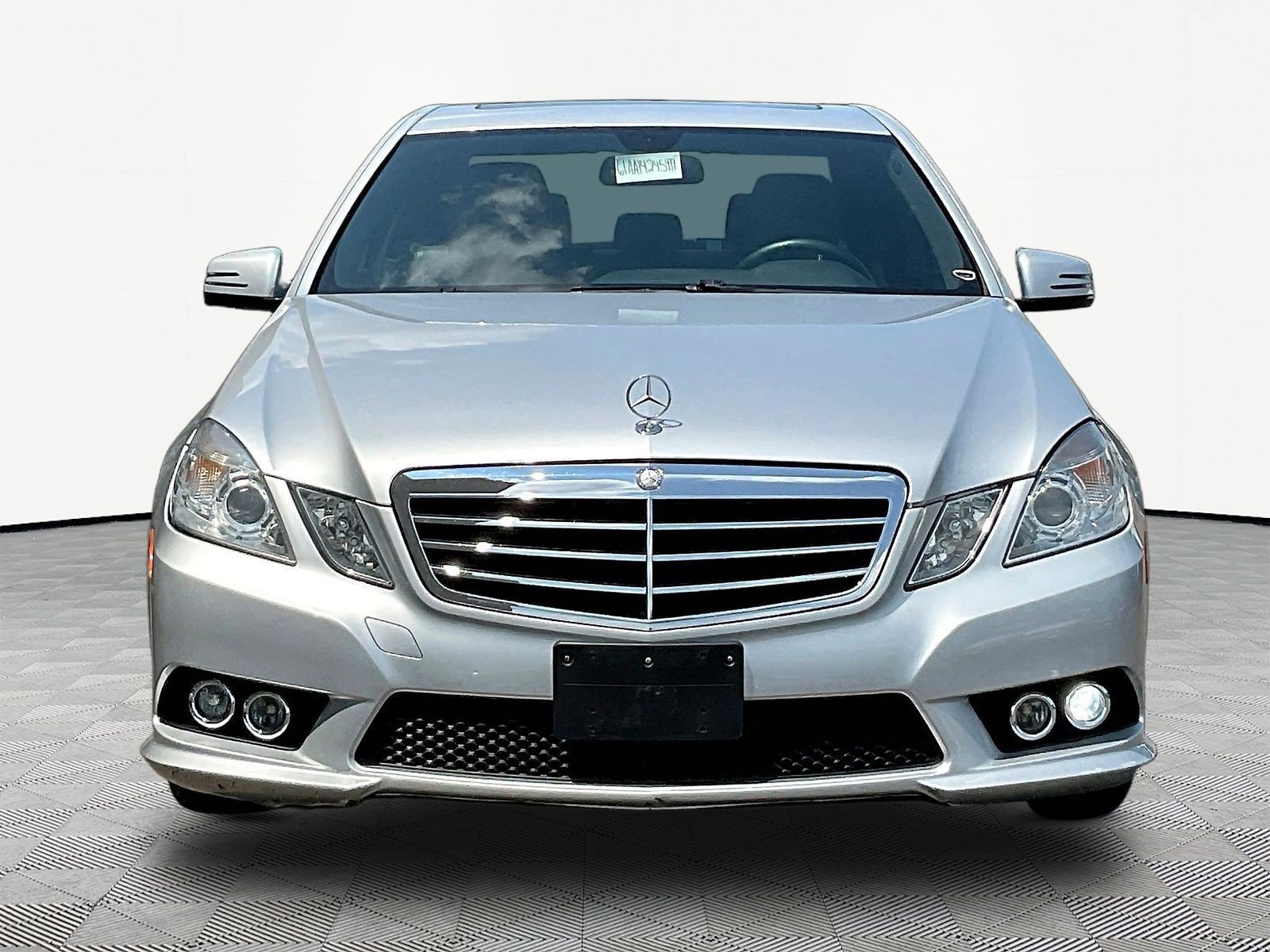 Used 2010 Mercedes-Benz E 350 4MATIC Sedan image 2