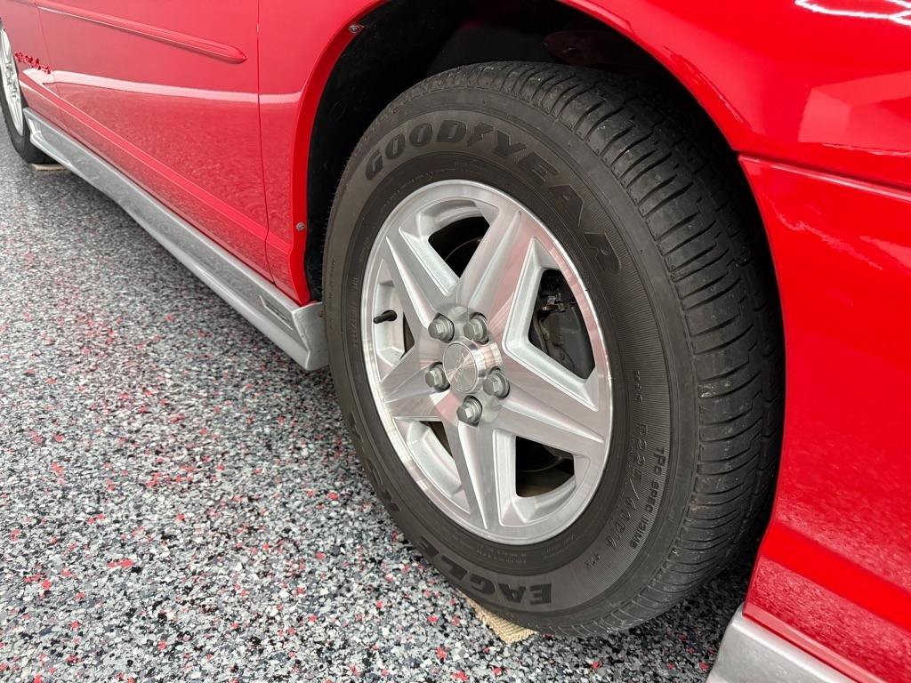Used 2002 Chevrolet Monte Carlo SS w/ Preferred Equipment Group FWD image 11