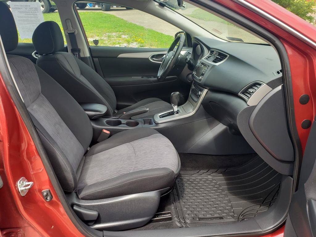 Used 2015 Nissan Sentra SV FWD image 17
