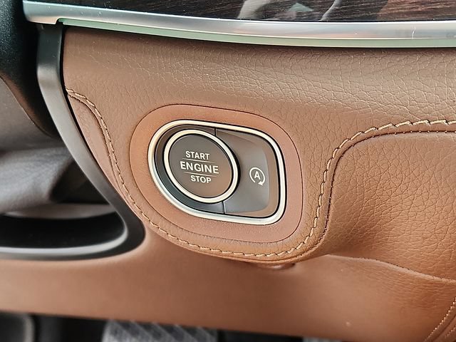 Used 2026 Mercedes-Benz GLS 450 4MATIC image 23