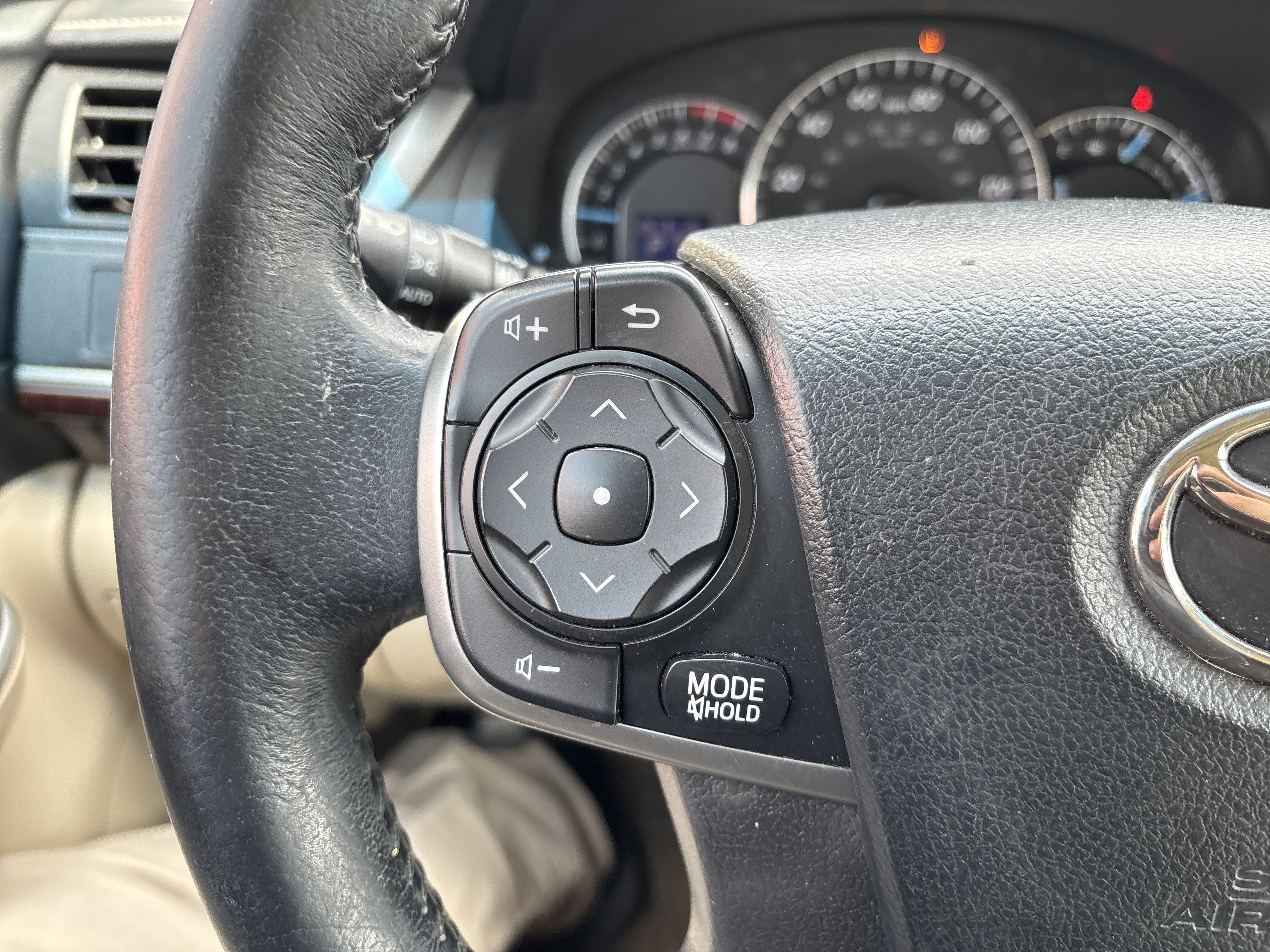 Used 2013 Toyota Camry XLE w/ Convenience Pkg image 18