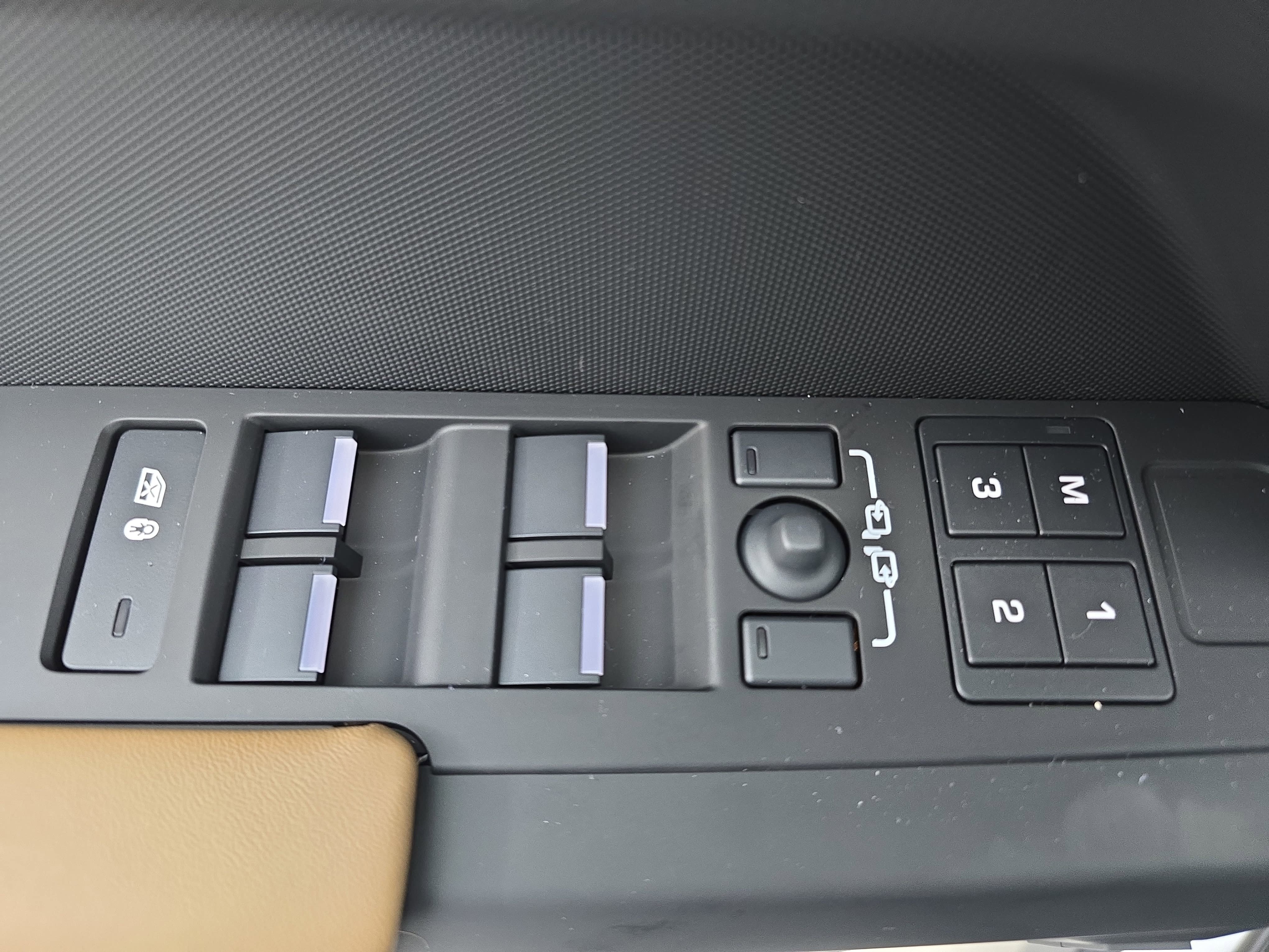 New 2026 Land Rover Defender 110 X-Dynamic SE AWD/4WD image 27