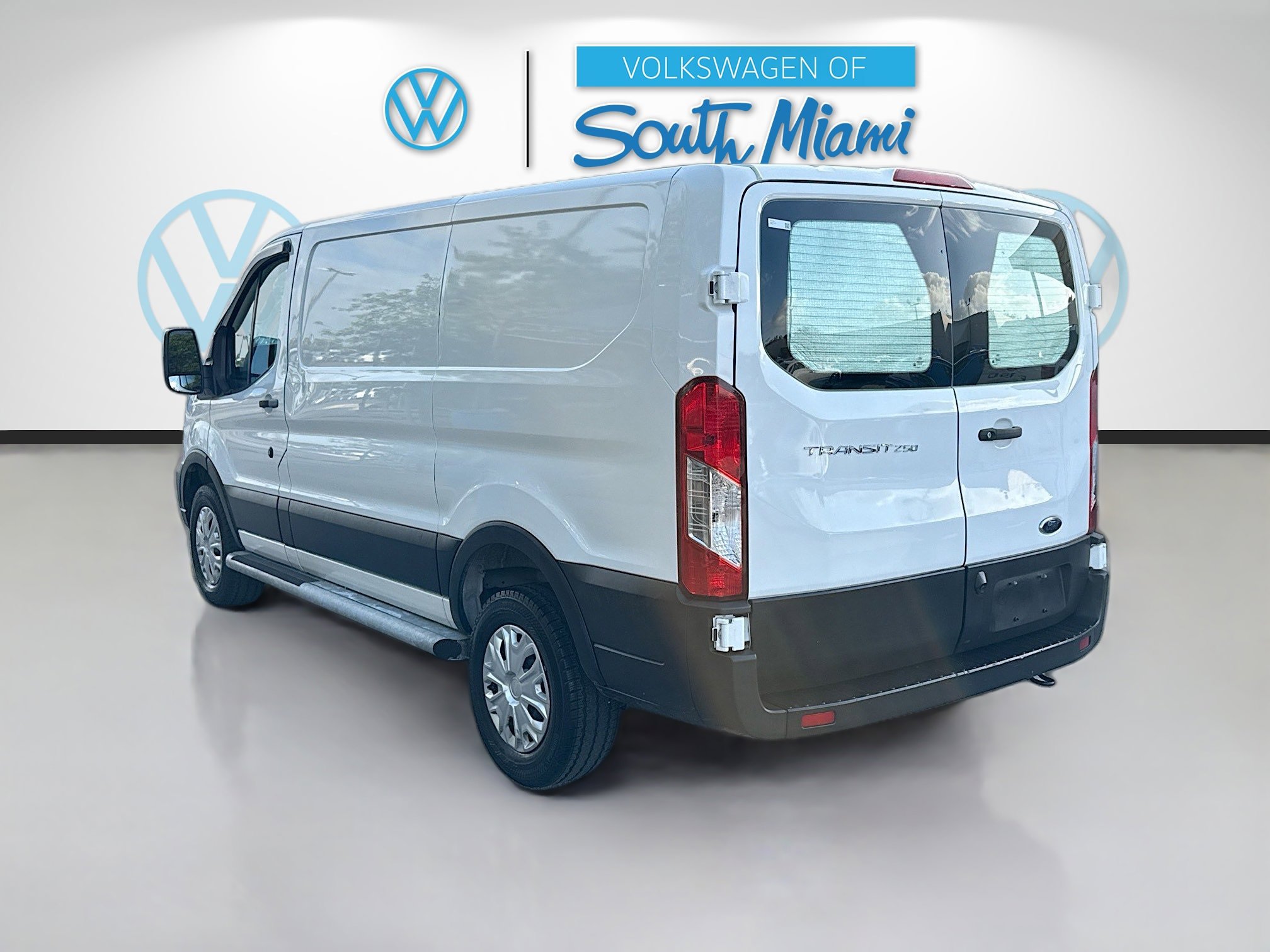 Used 2023 Ford Transit 250 Low Roof w/ Exterior Upgrade Package image 5