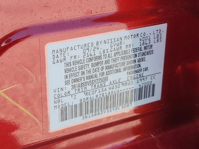 Used 2025 Nissan Sentra SR FWD image 21