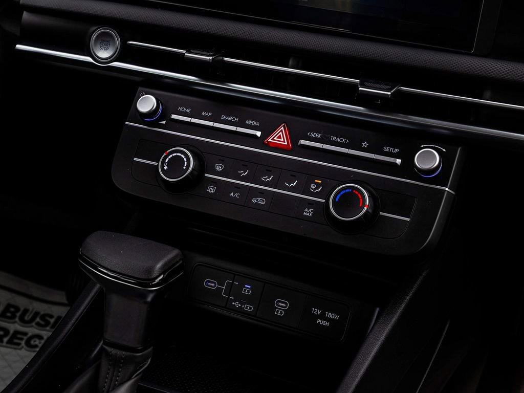 Used 2025 Hyundai Tucson SE AWD/4WD image 21