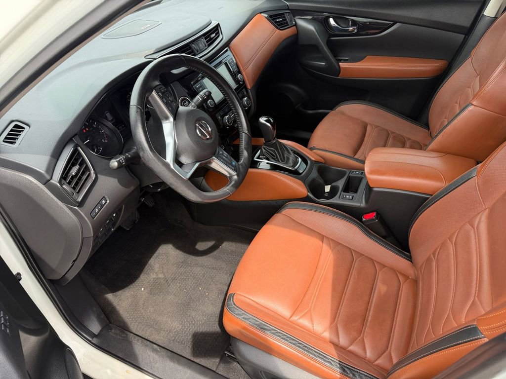 Used 2018 Nissan Rogue SL w/ Premium Package image 10