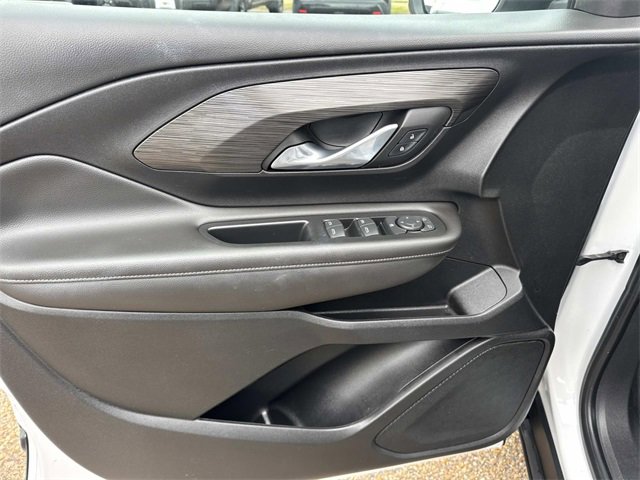 Used 2022 GMC Terrain SLE image 24