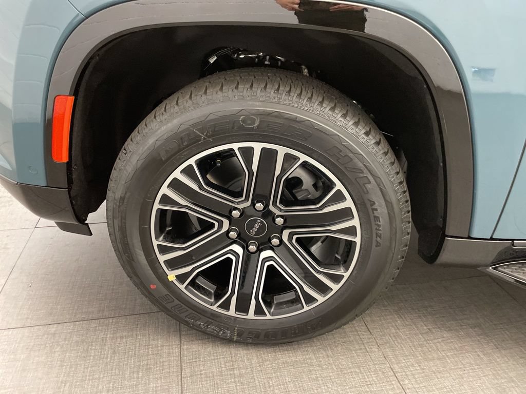 New 2026 Jeep Grand Wagoneer 2WD image 10