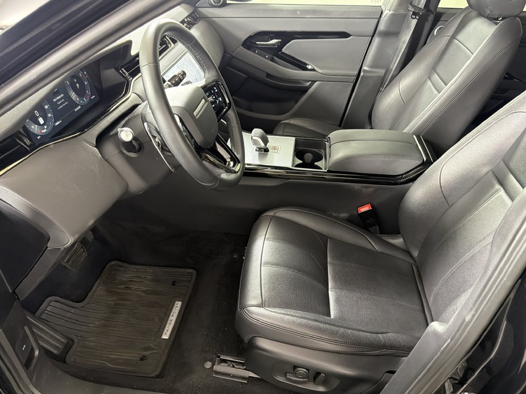 Used 2025 Land Rover Range Rover Evoque S AWD/4WD image 32