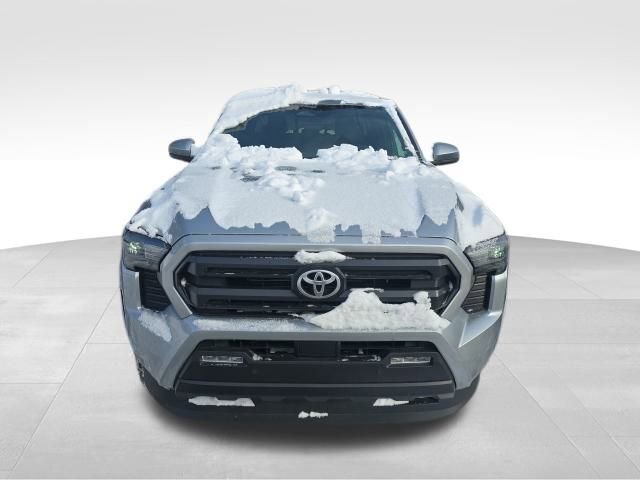 Used 2024 Toyota Tacoma SR5 image 9