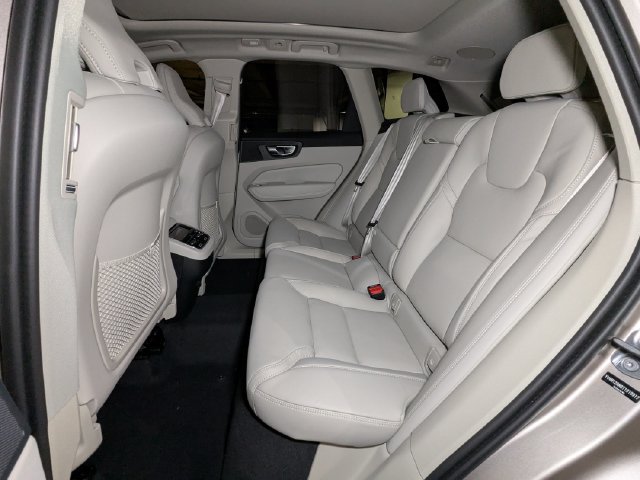 New 2026 Volvo XC60 B5 Ultra w/ Protection Package Premier AWD/4WD image 26