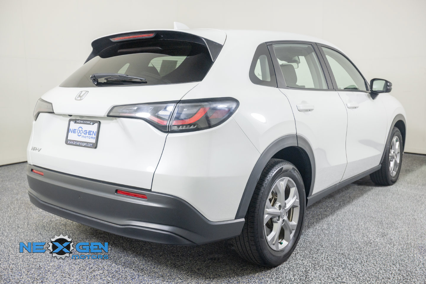 Used 2024 Honda HR-V LX image 35