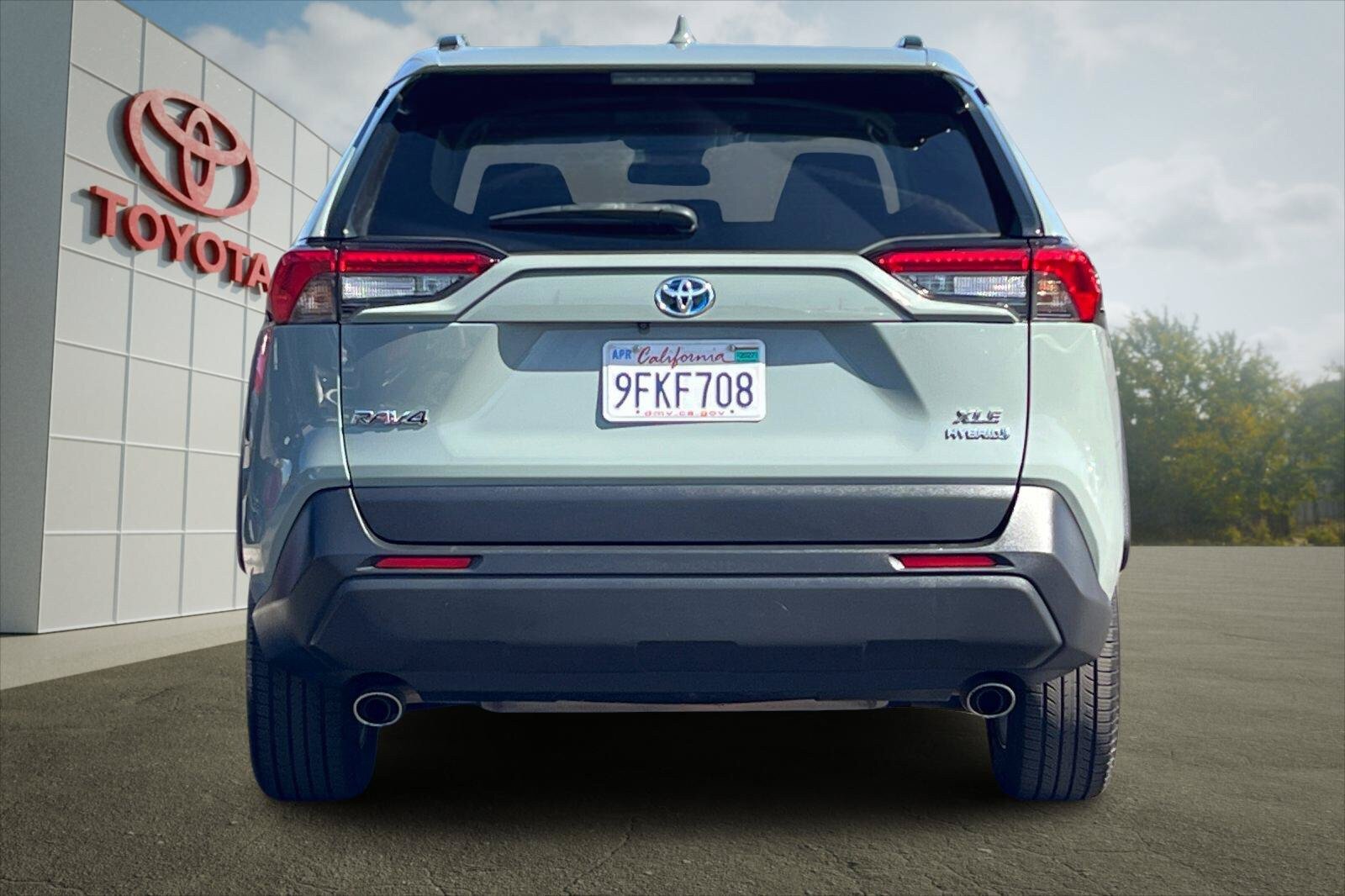 Certified 2023 Toyota RAV4 XLE AWD/4WD image 4